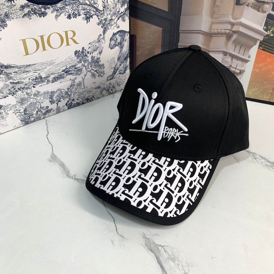 14D129M   Fashion hats