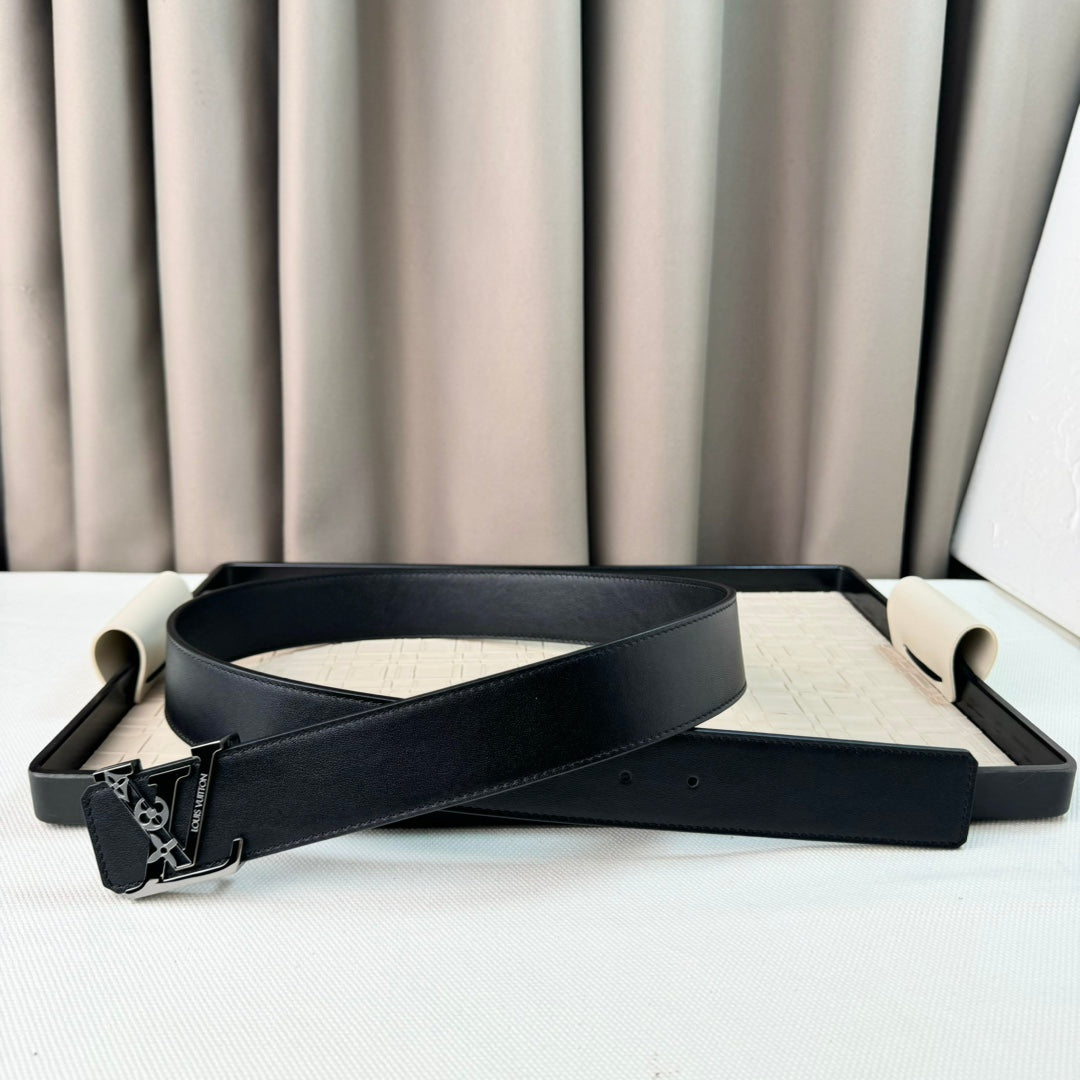 14E26P   (High quality leather belt With full package)