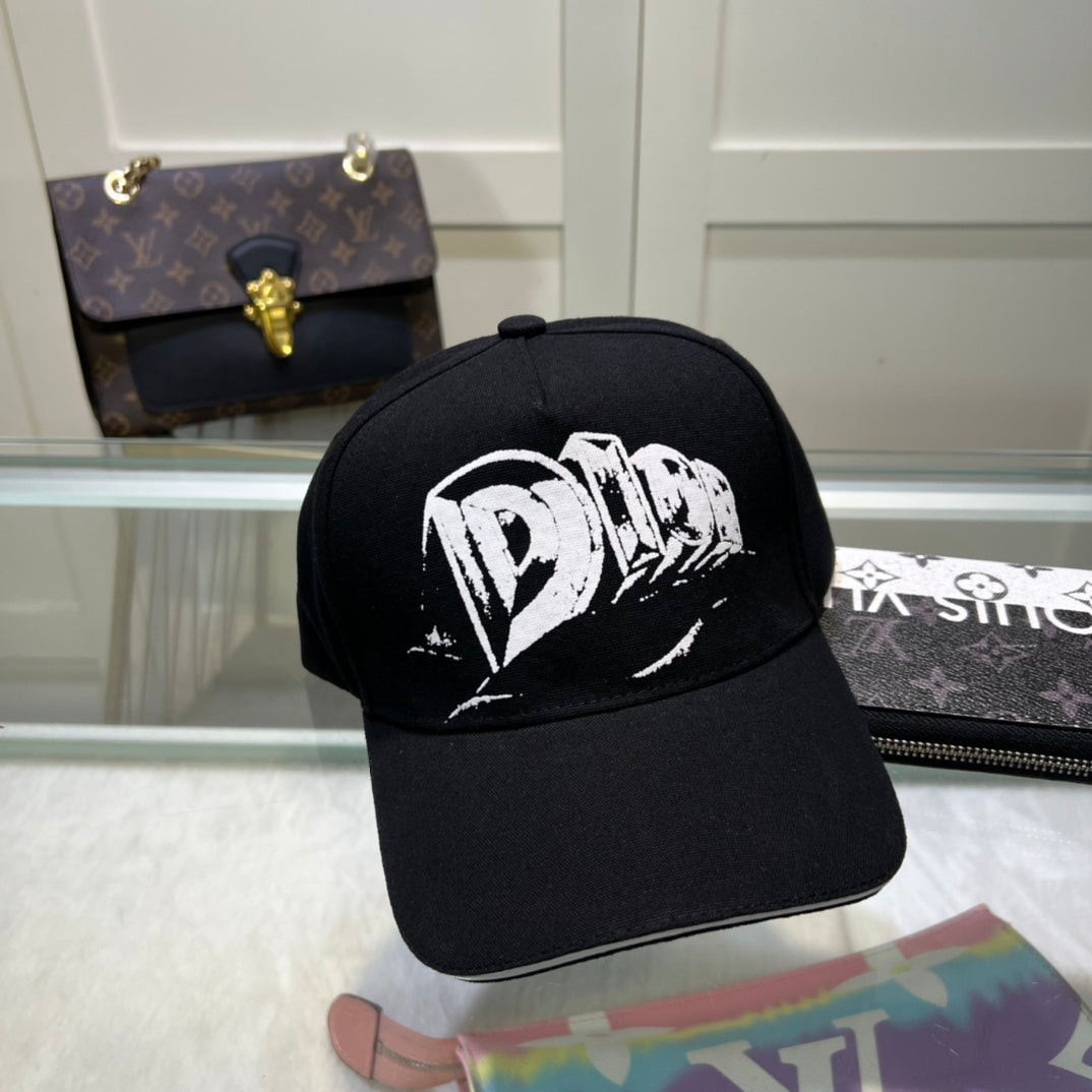 14D63M   Fashion hats