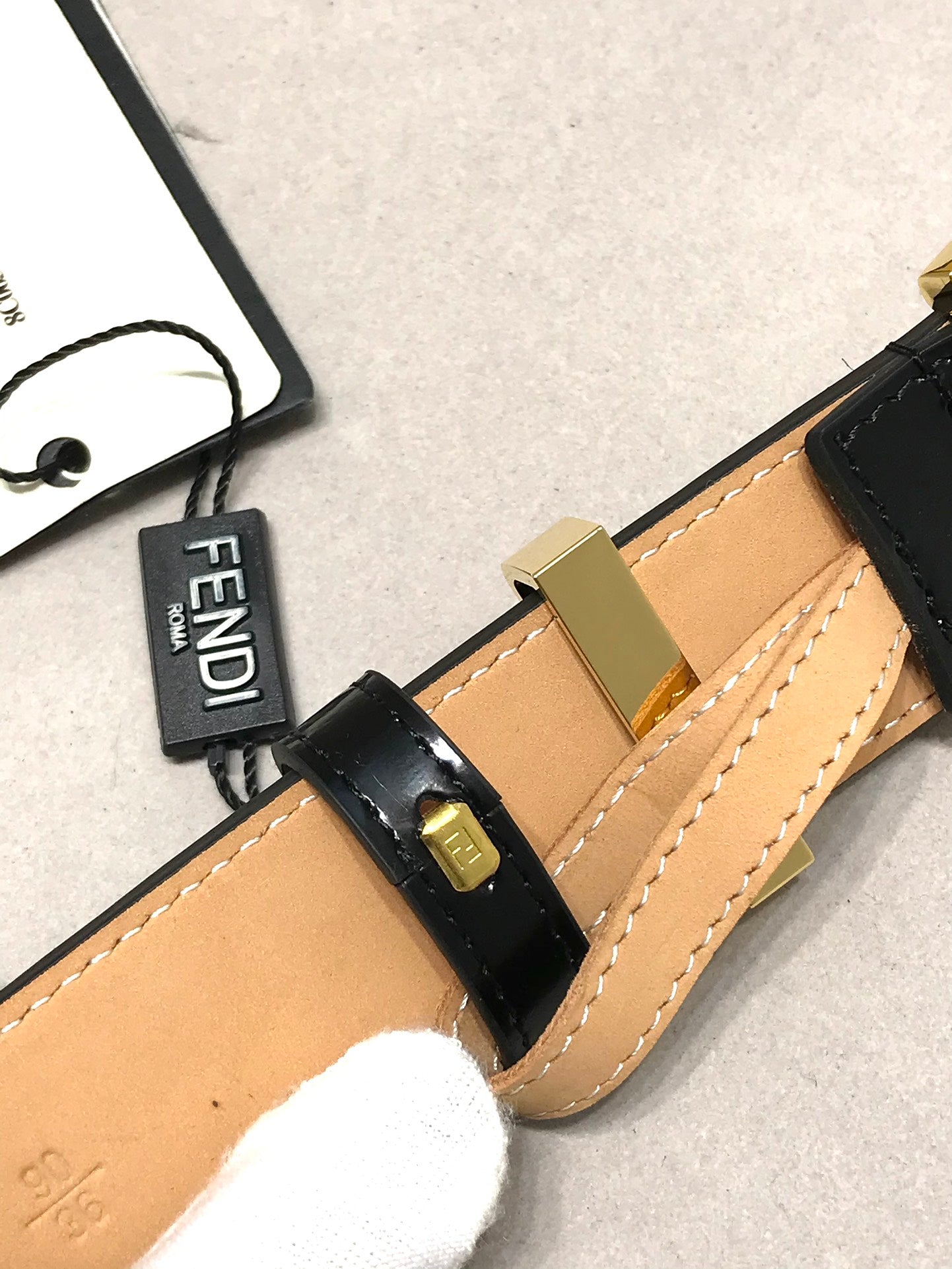 14F93P   (High quality leather belt With full package)