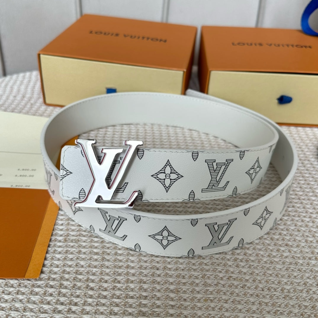 14E55P   (High quality leather belt With full package)