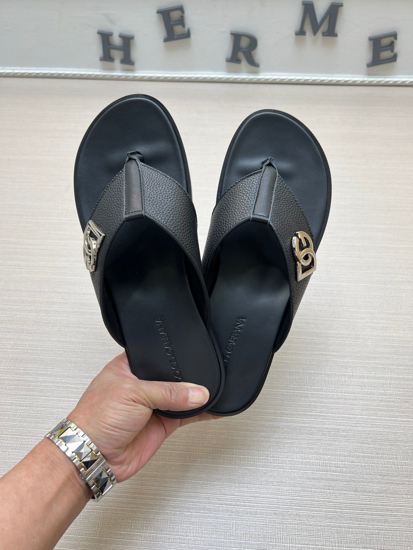 54A101Z    fashion slippers