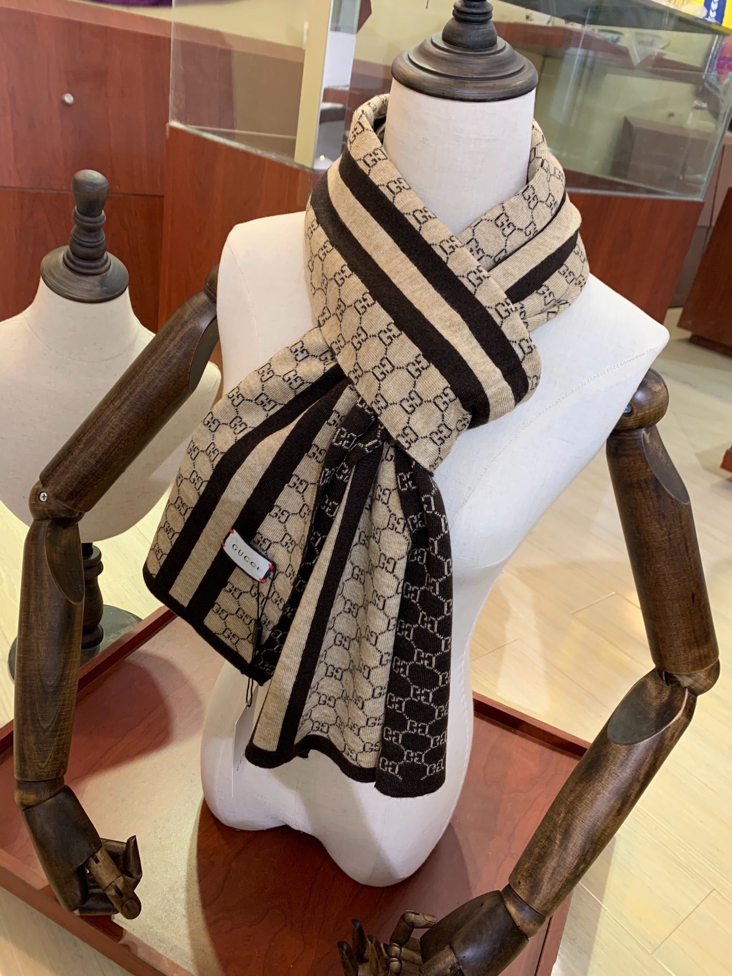 14B207W　Fashion scarves