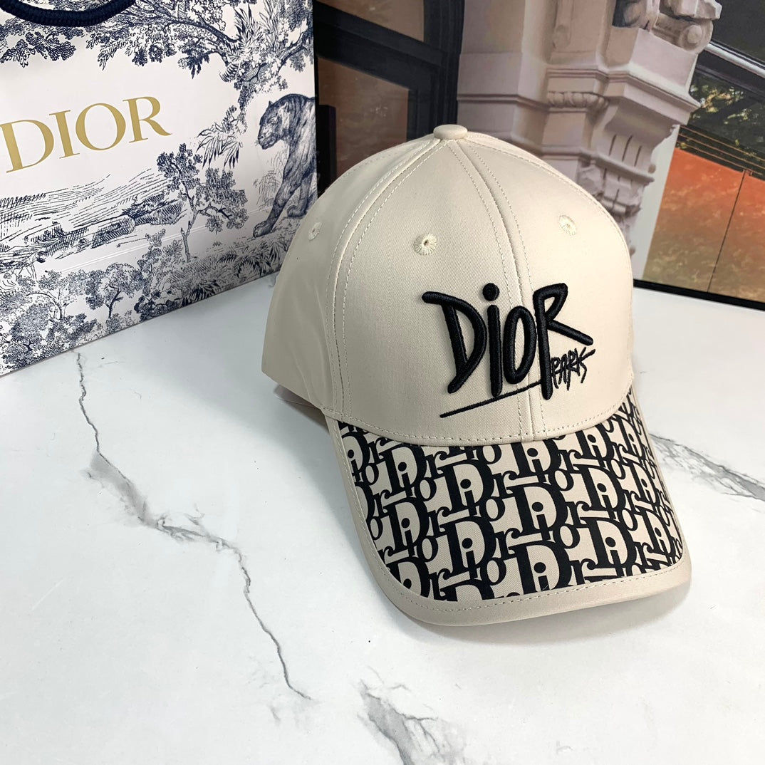 14D129M   Fashion hats