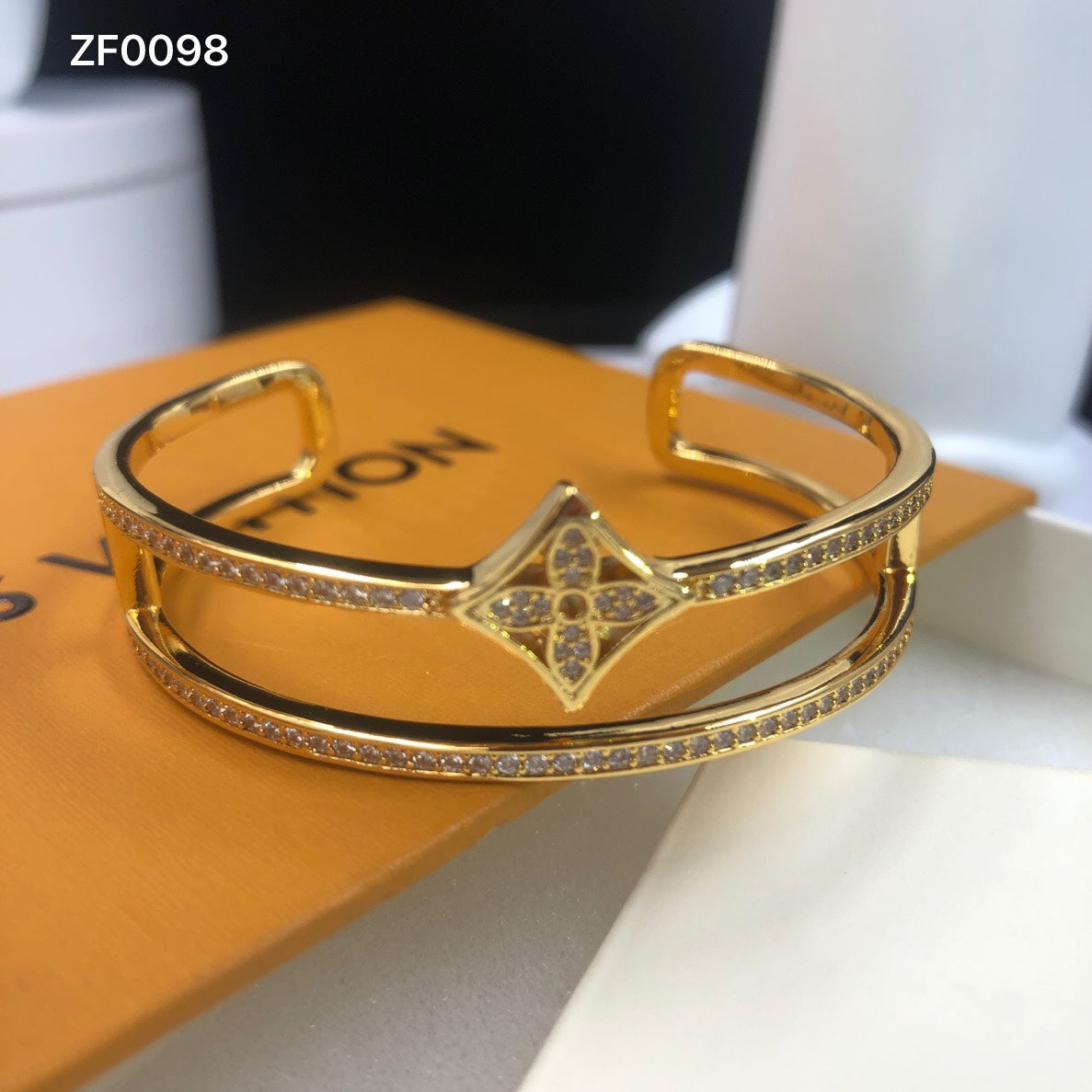 1YE348K  Fashion high -quality Bracelets