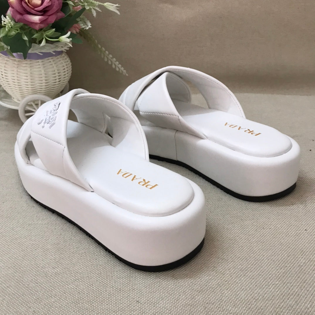 14PD25Z   fashion slippers