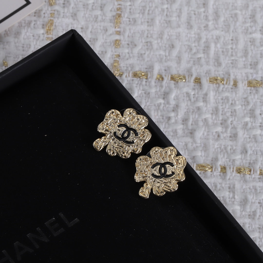 14C12E  Fashionable and high quality earrings