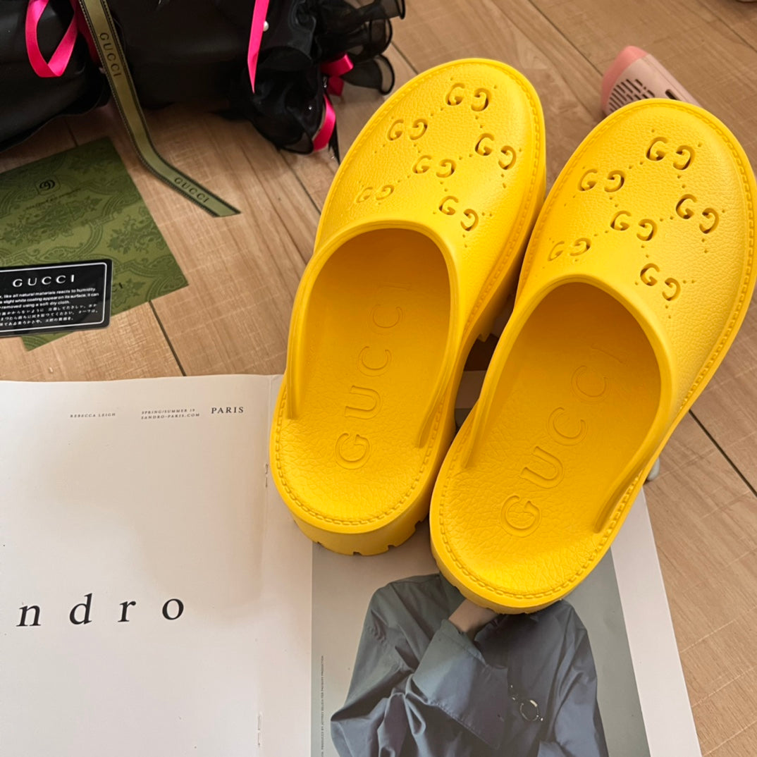 14B34Z   fashion slippers