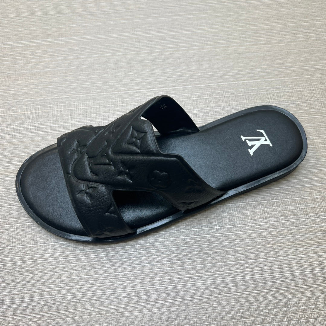 54E22Z    fashion slippers