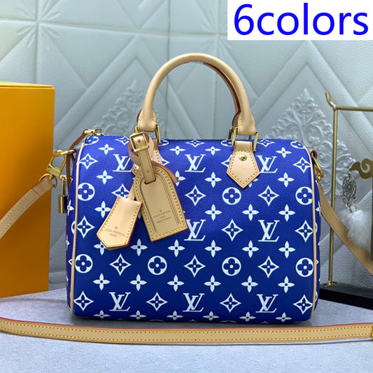 2XE268B hight quality leather Bags