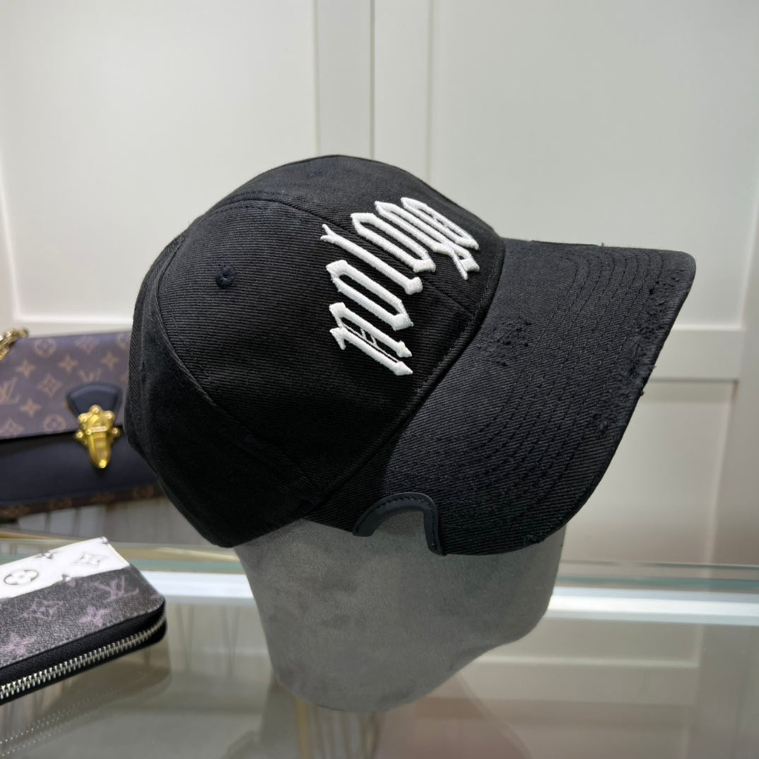 14J85M   Fashion hats