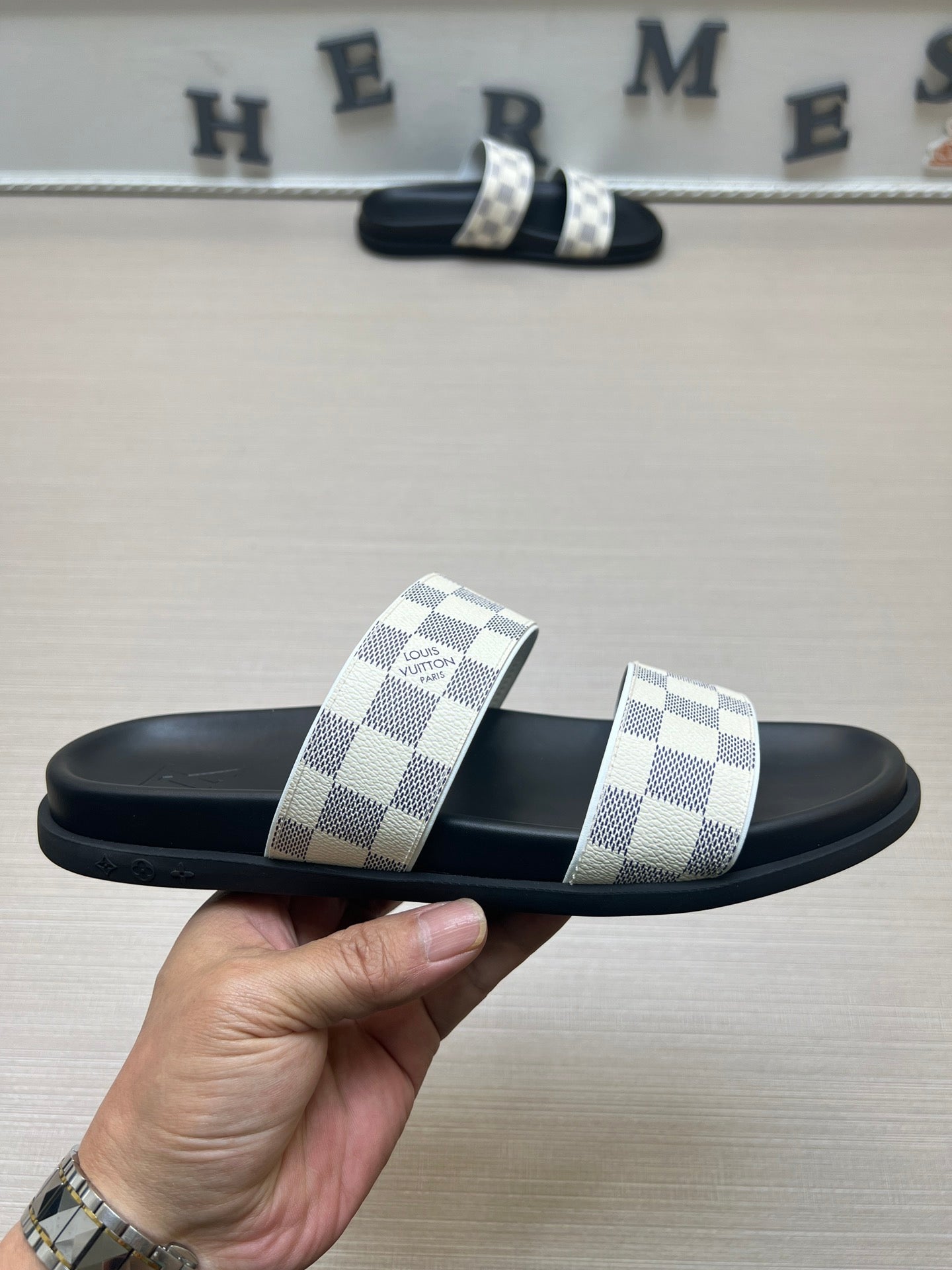 54E61Z   fashion   slippers