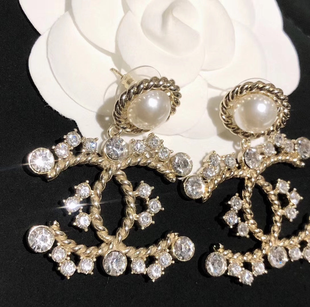 14C55E  Fashionable and high quality earrings