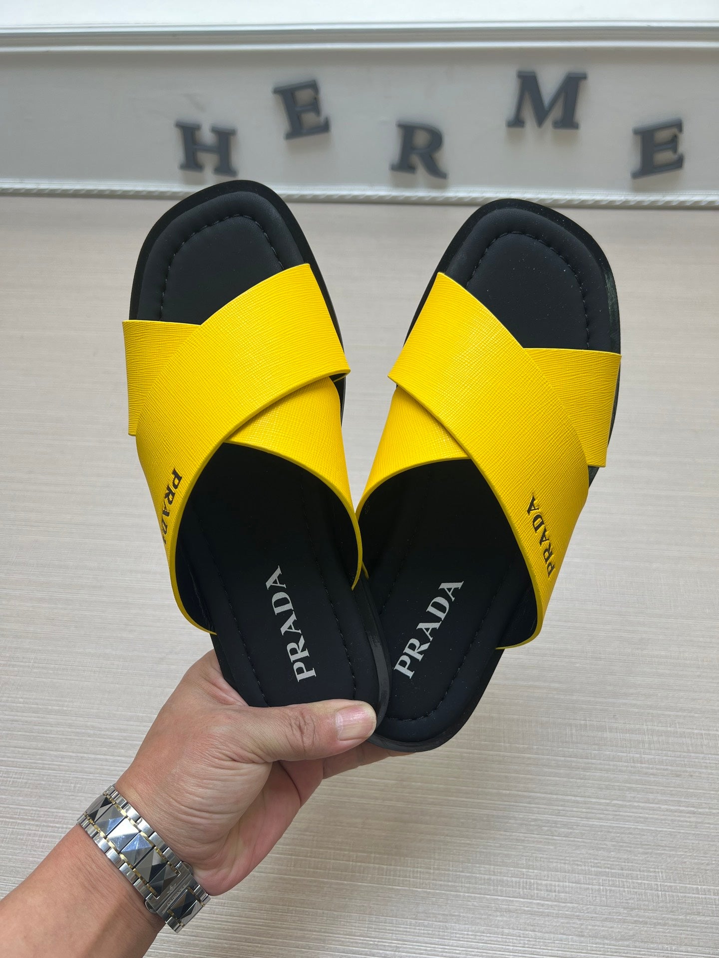 54PD75Z   fashion  slippers