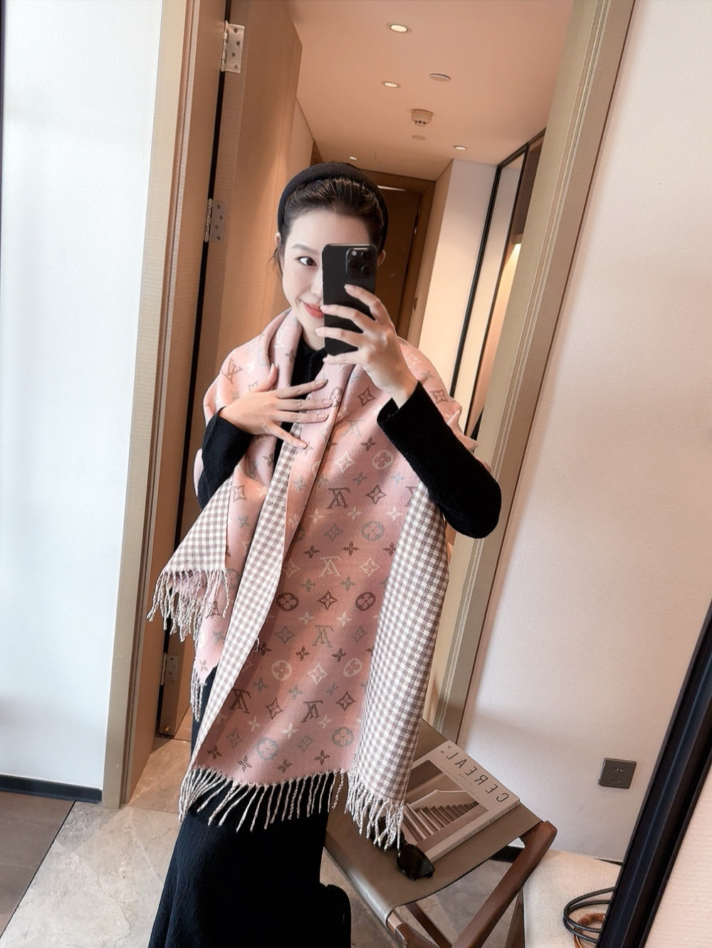 14E359W　Fashion scarves