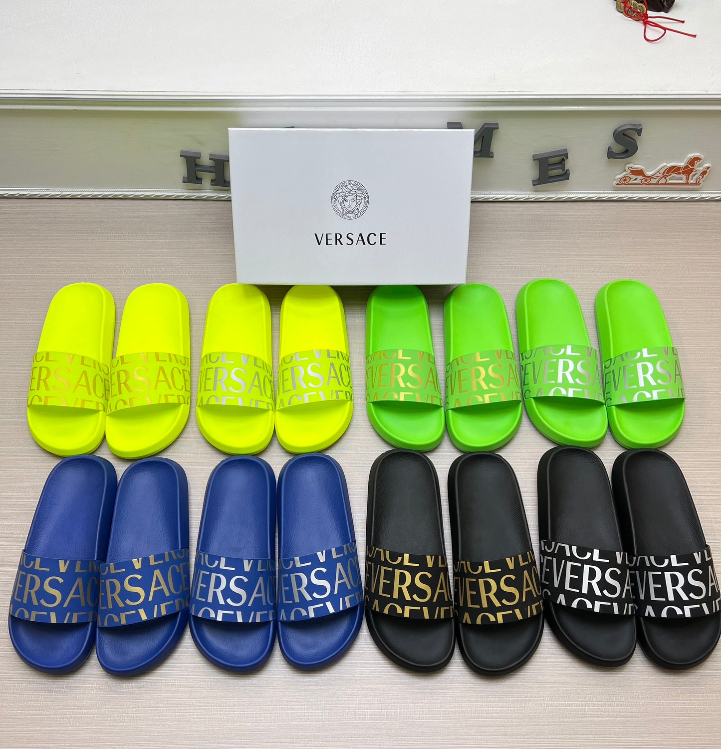 54V108Z  fashion  slippers