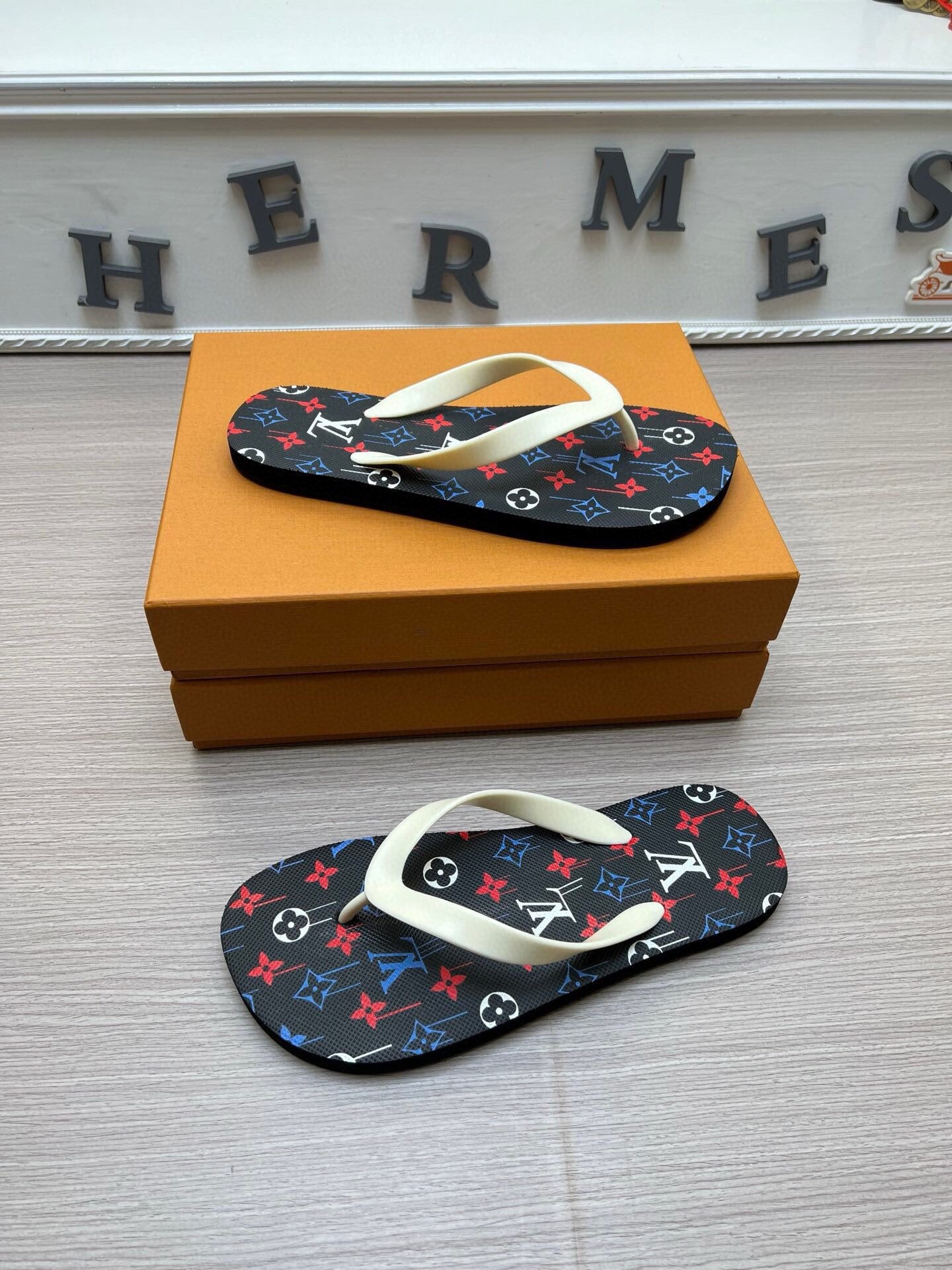 54E55Z   fashion  slippers