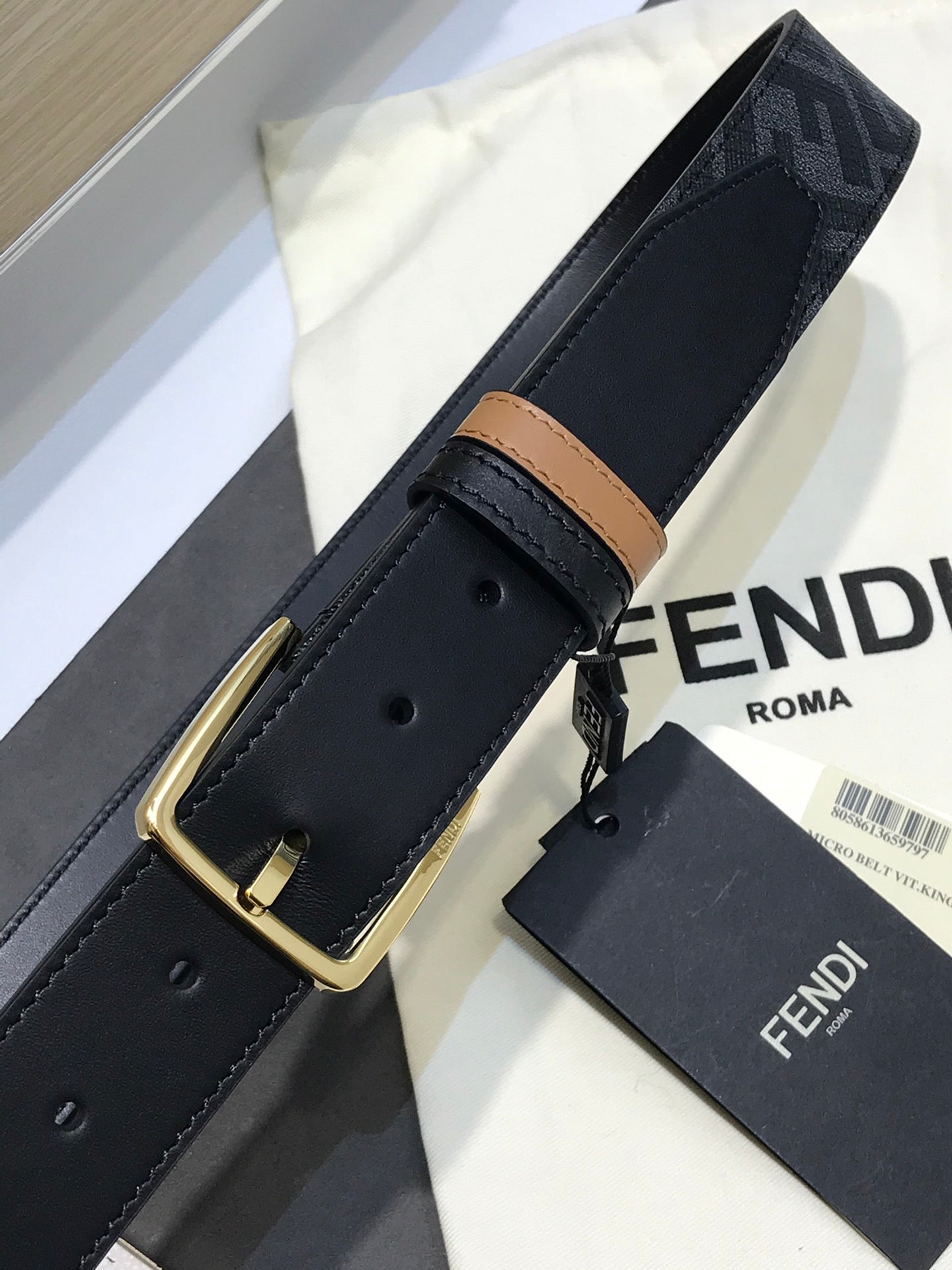 14F79P   (High quality leather belt With full package)