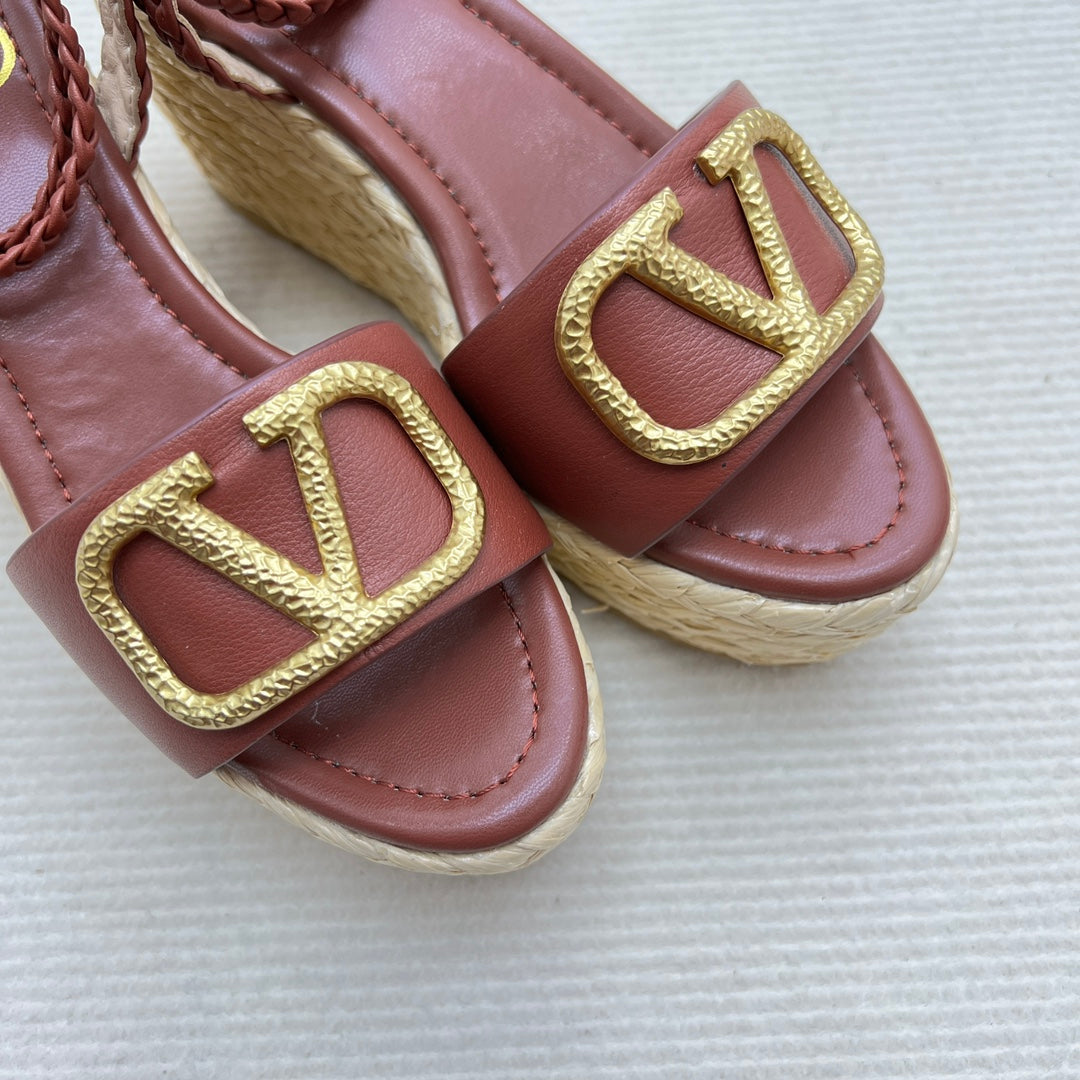 1: 1 High quality leather sandals 5YVL101Z