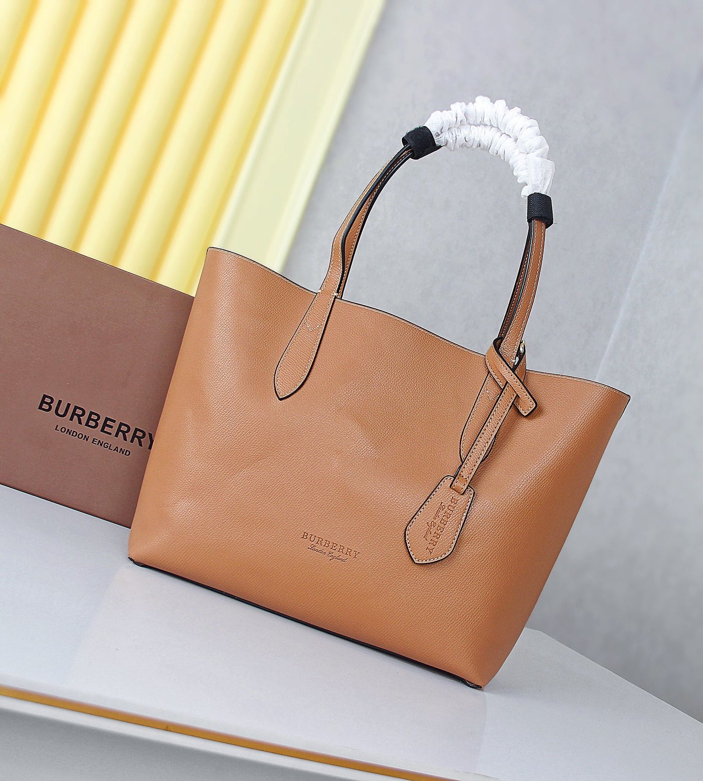 2XR267B hight quality leather Bags