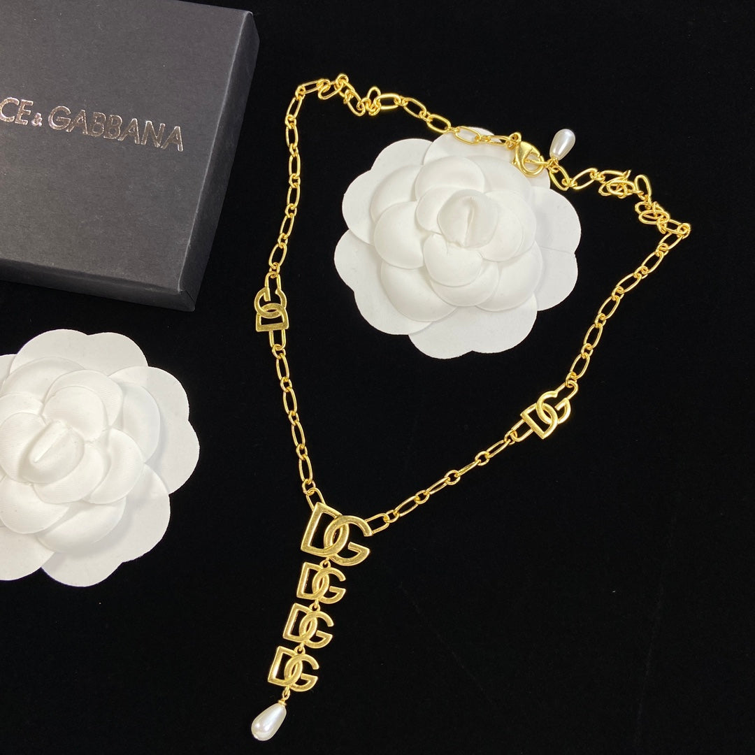 14A586X  Fashionable and high quality Necklaces