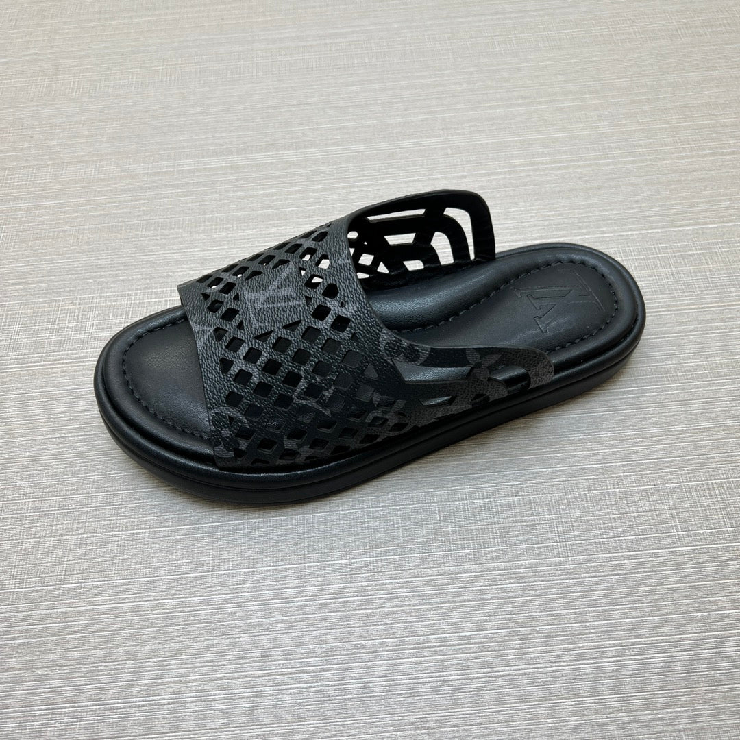 54E83Z   fashion slippers