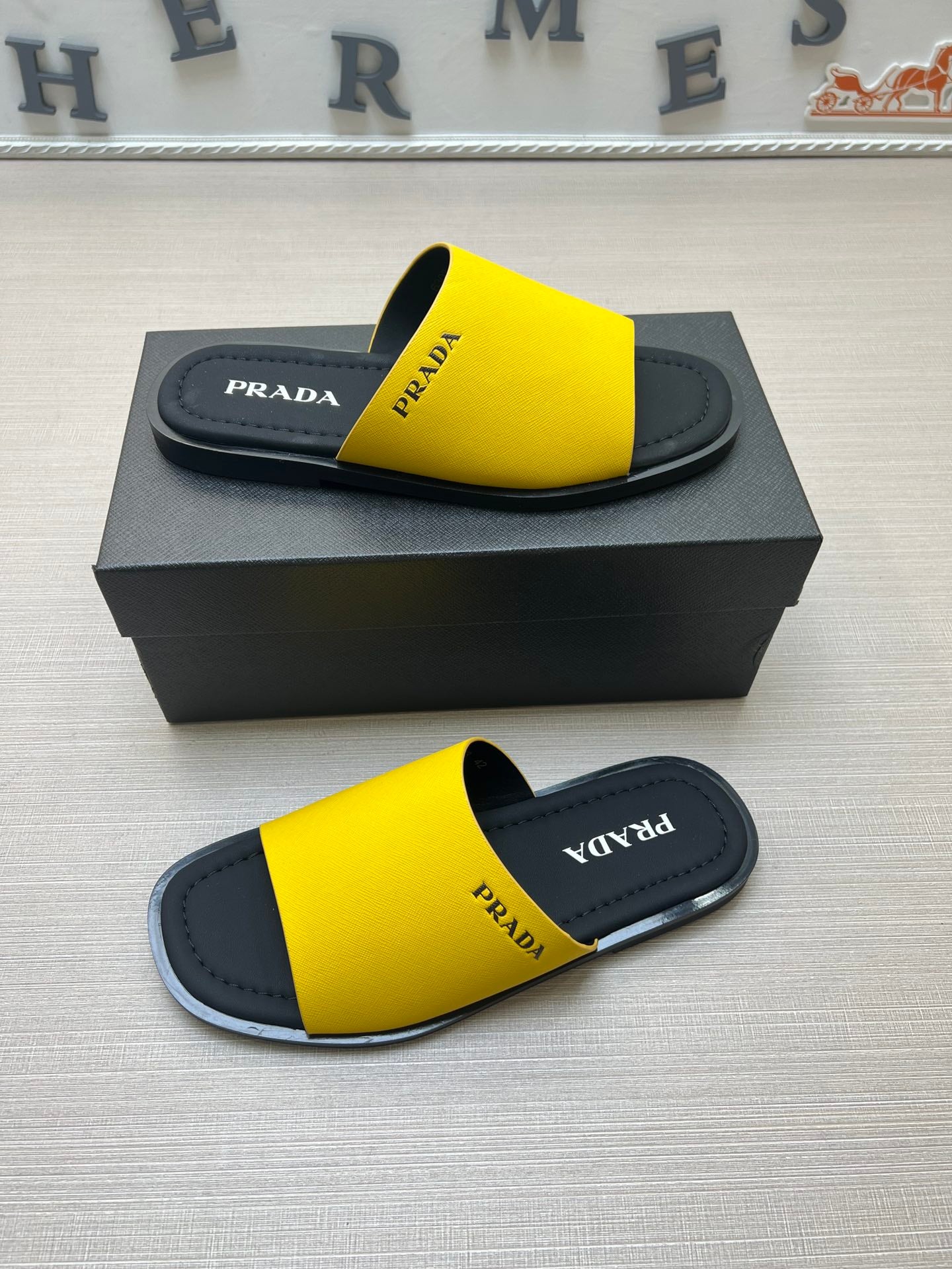 54PD75Z   fashion  slippers