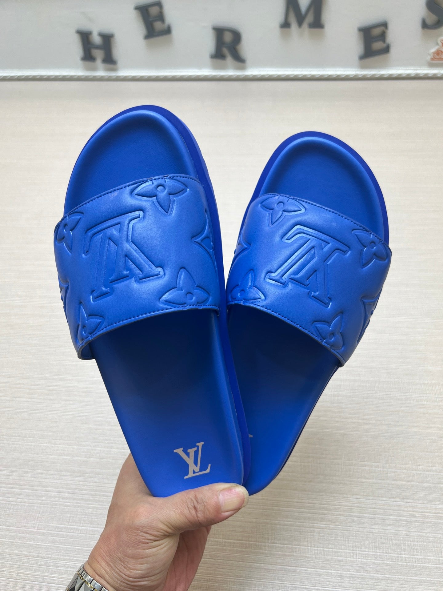 54E3Z  fashion  slippers