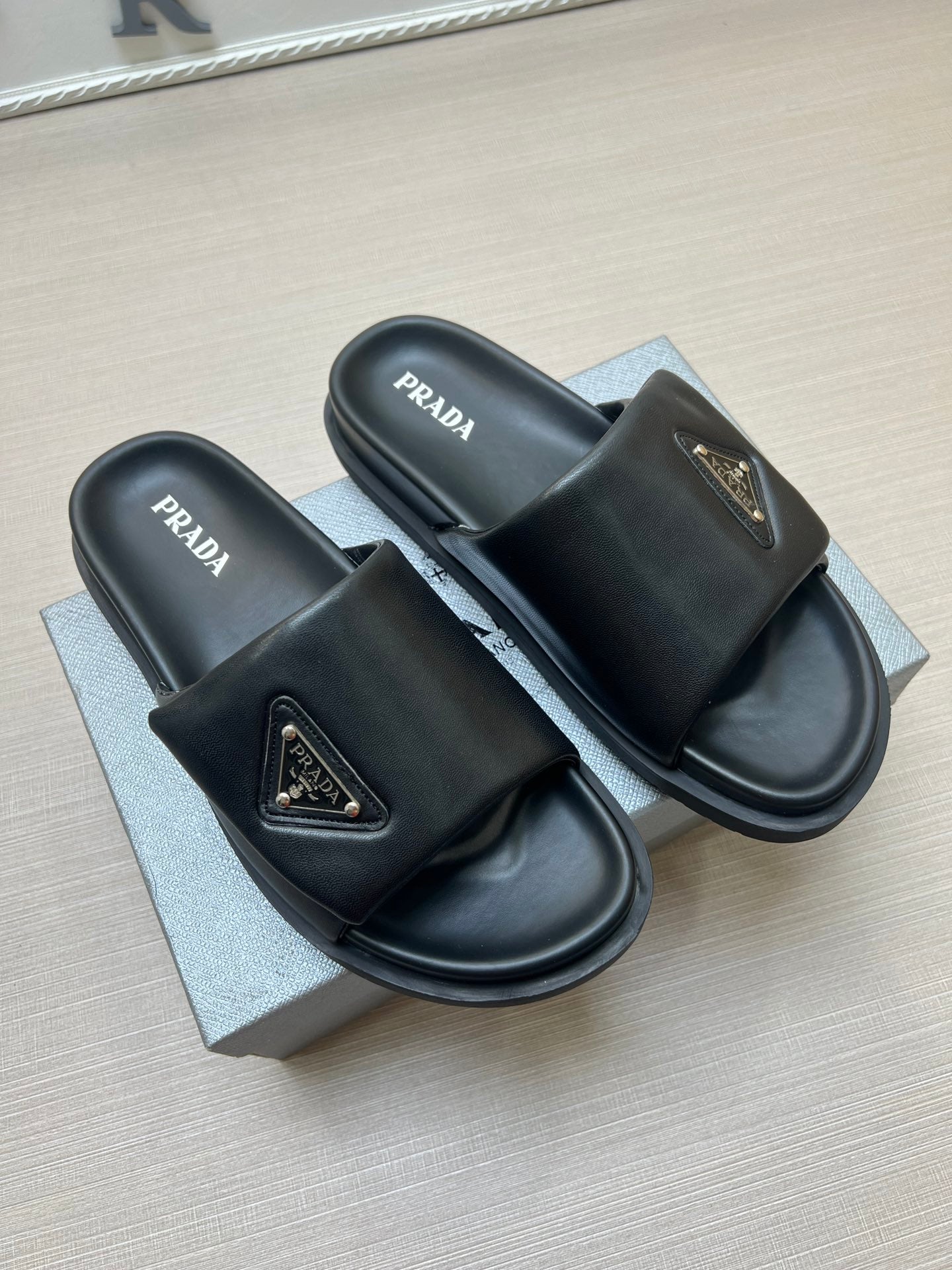 54PD5Z   fashion  slippers