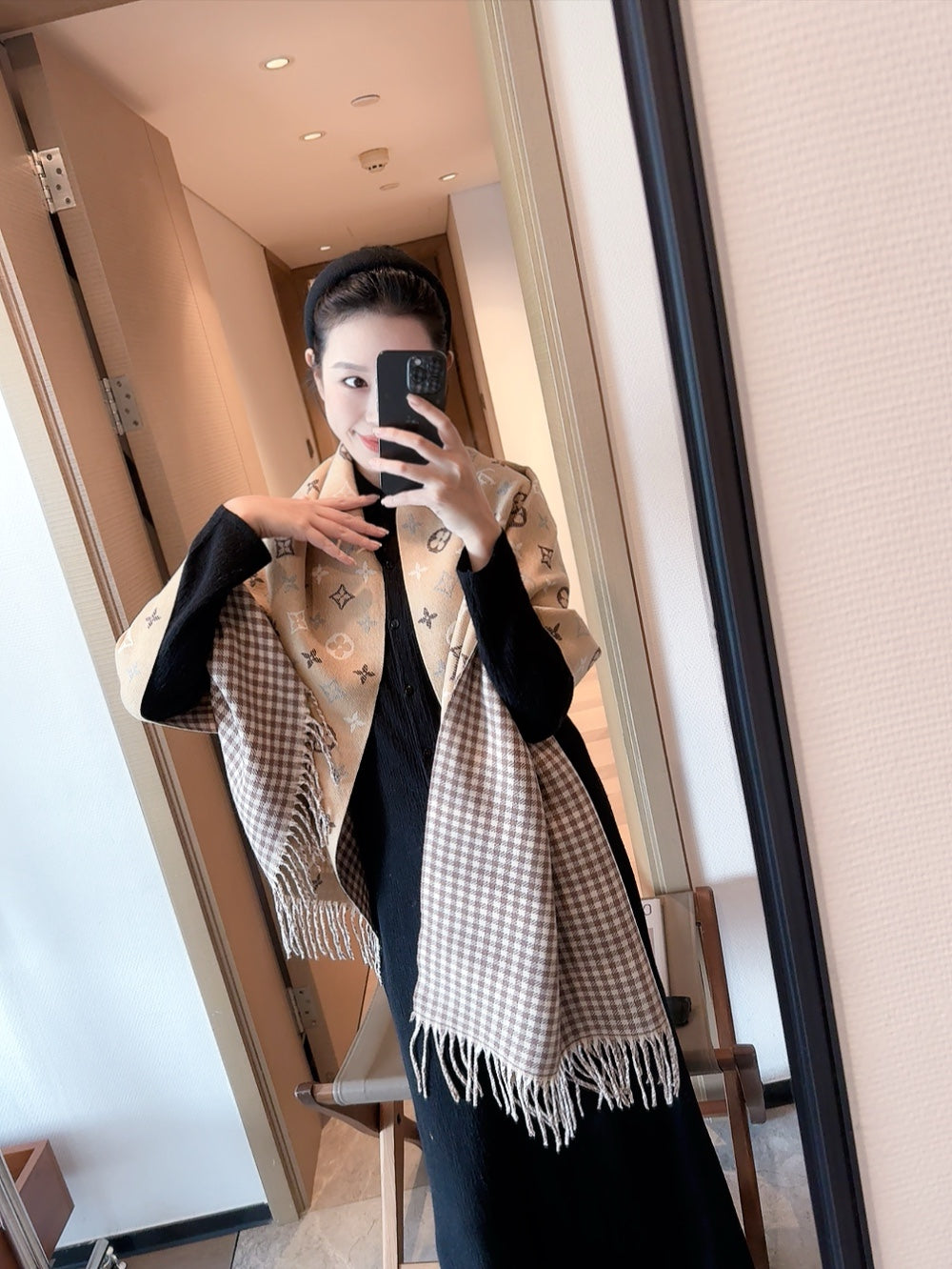 14E359W　Fashion scarves