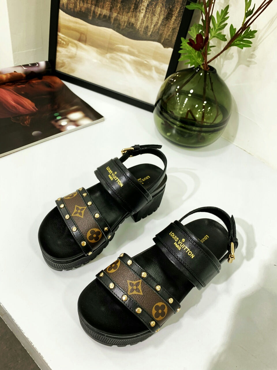 1:1 High quality leather sandals 2YE4Z