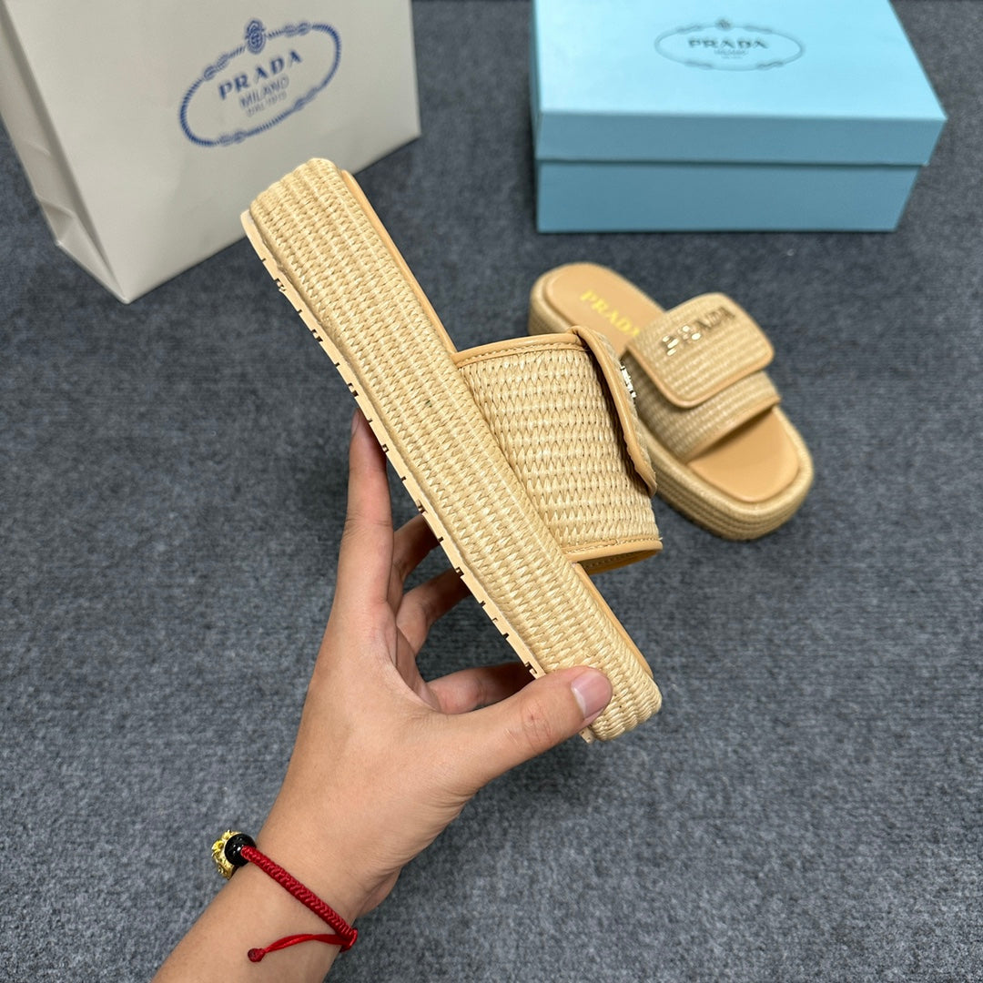 14PD24Z   fashion slippers