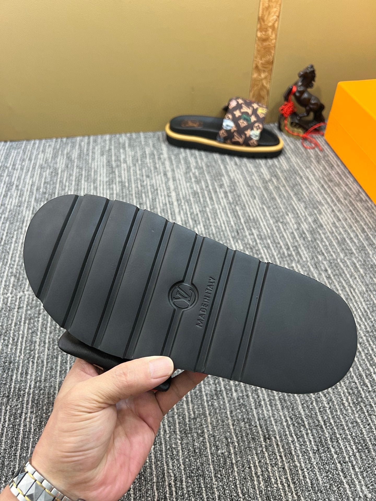 1:1 leather quality  5XF120Z