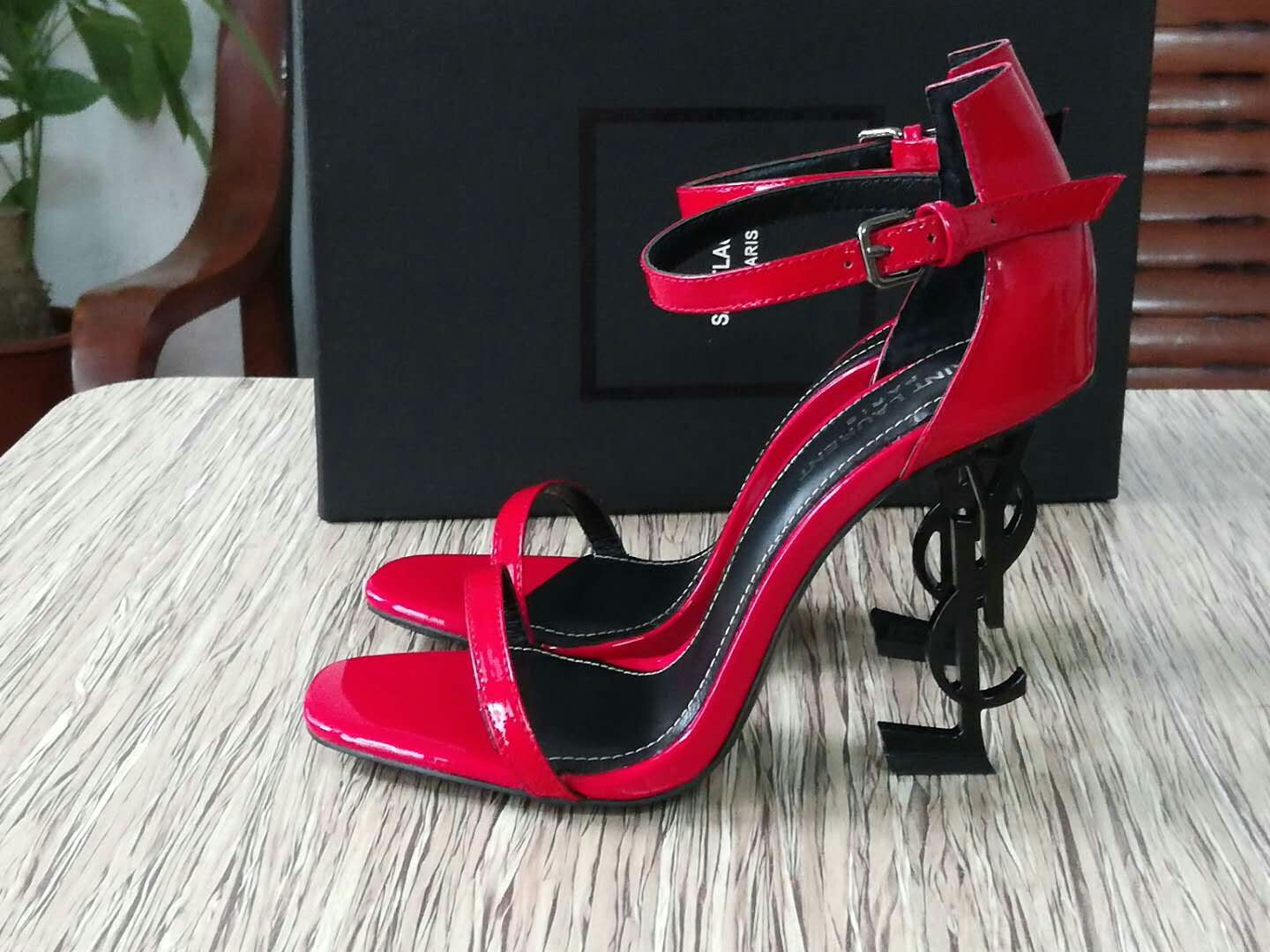 1: 1 High -quality leather high heels  2XSL145Z