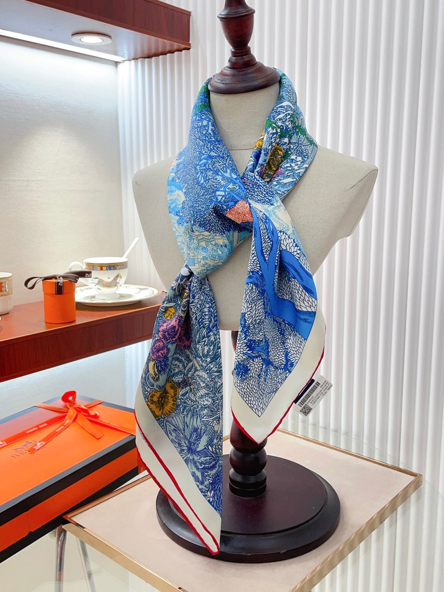 14E108W  Fashion high quality scarves