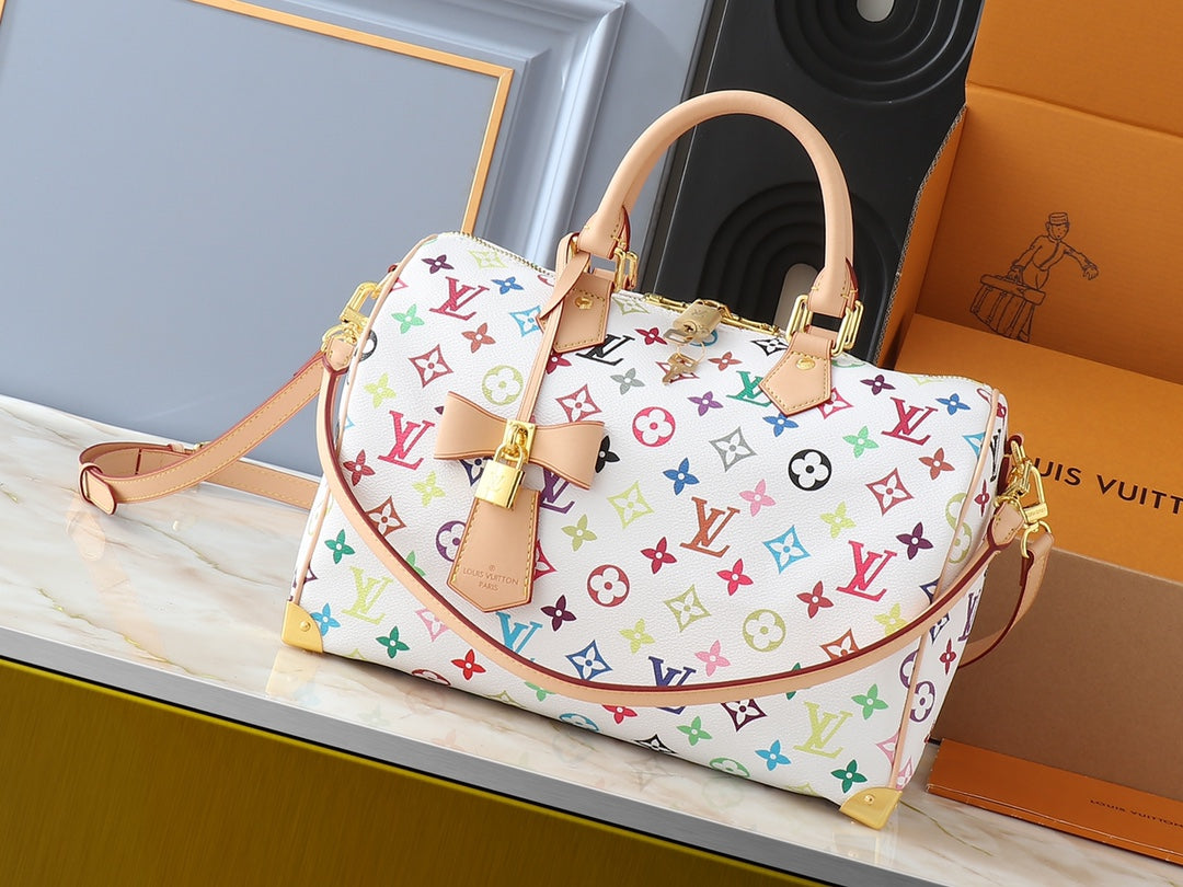 1WE62B (Fashionable leather bag )