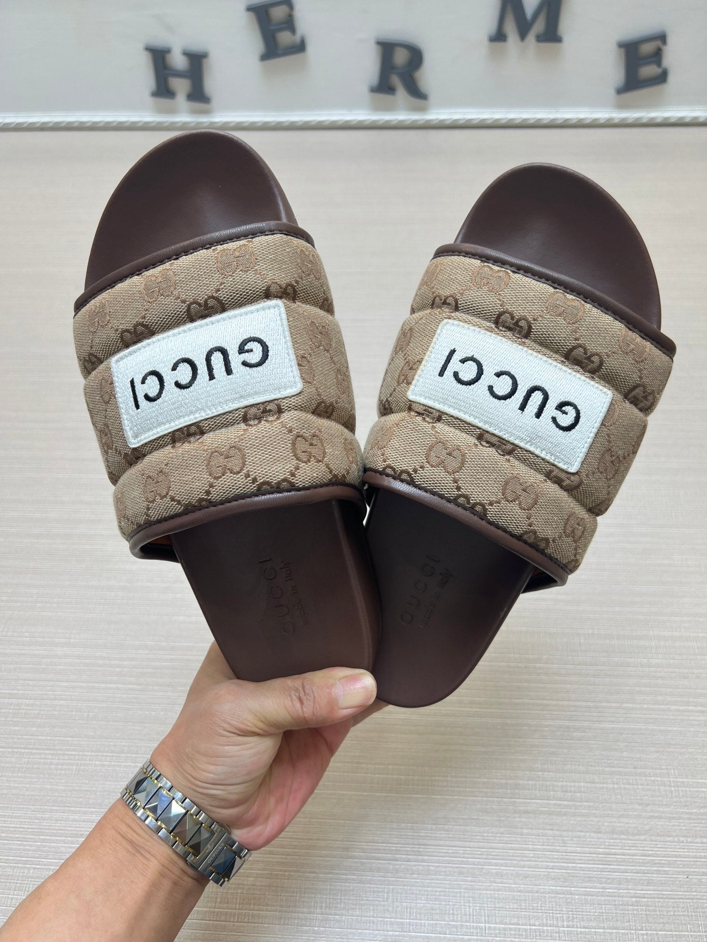 54B49Z    fashion  slippers