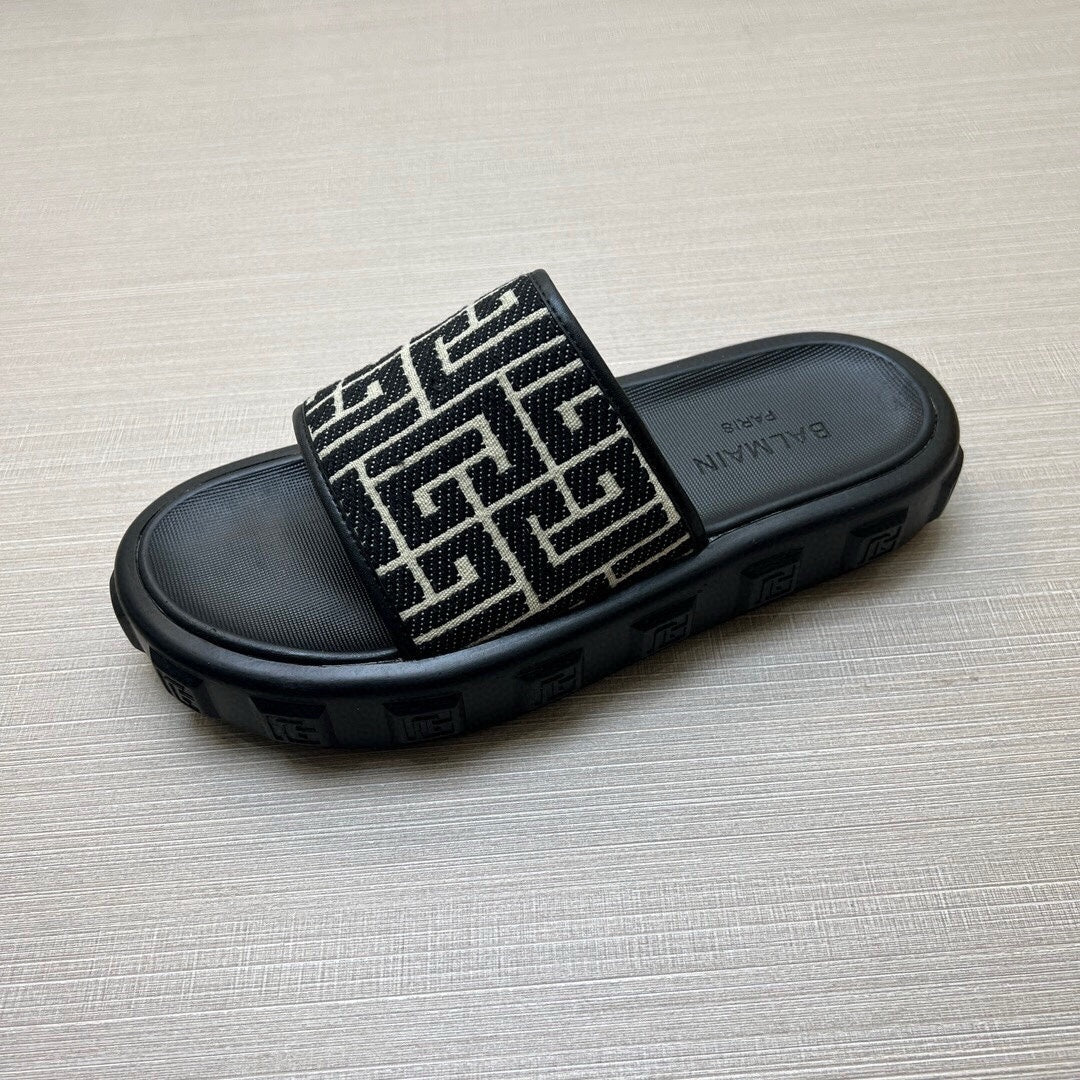 54A21Z   fashion slippers