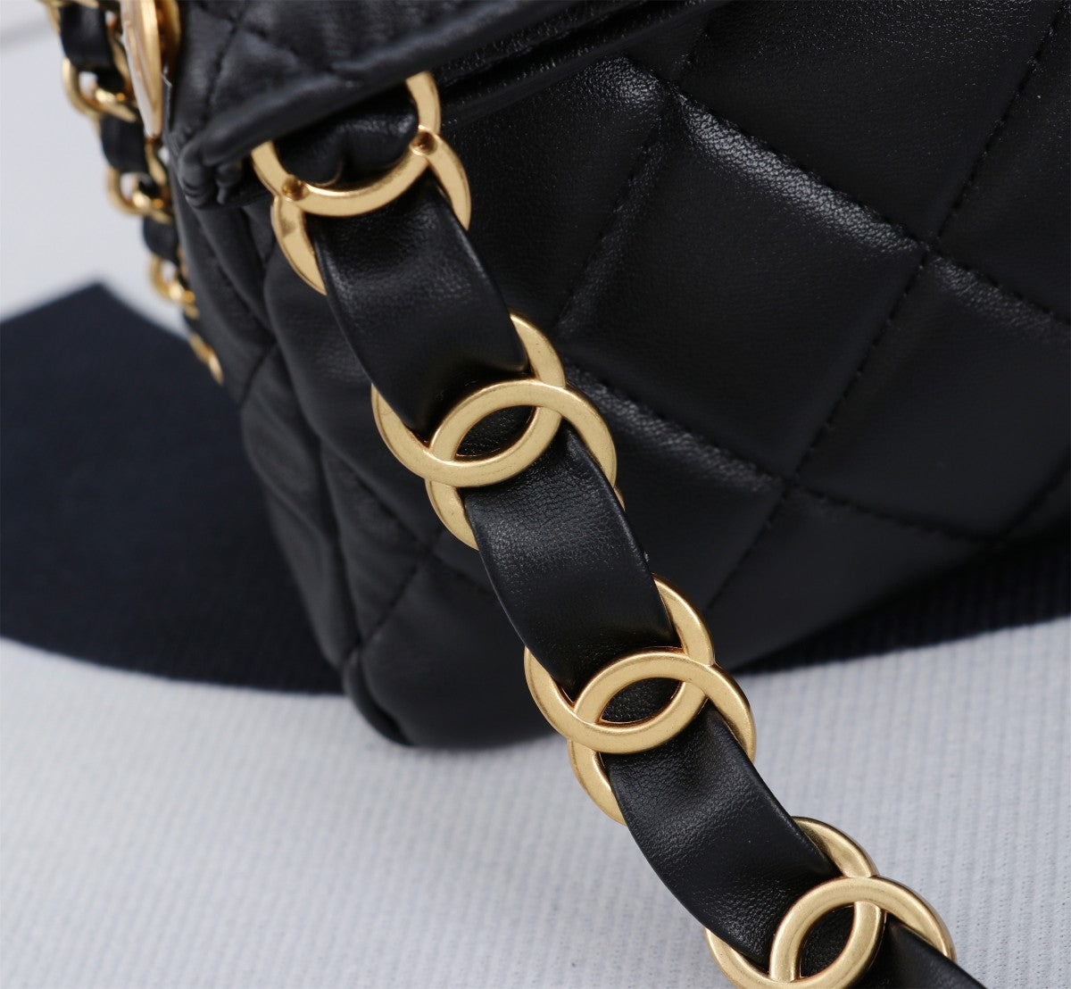 2XB472B Fashionable leather bag