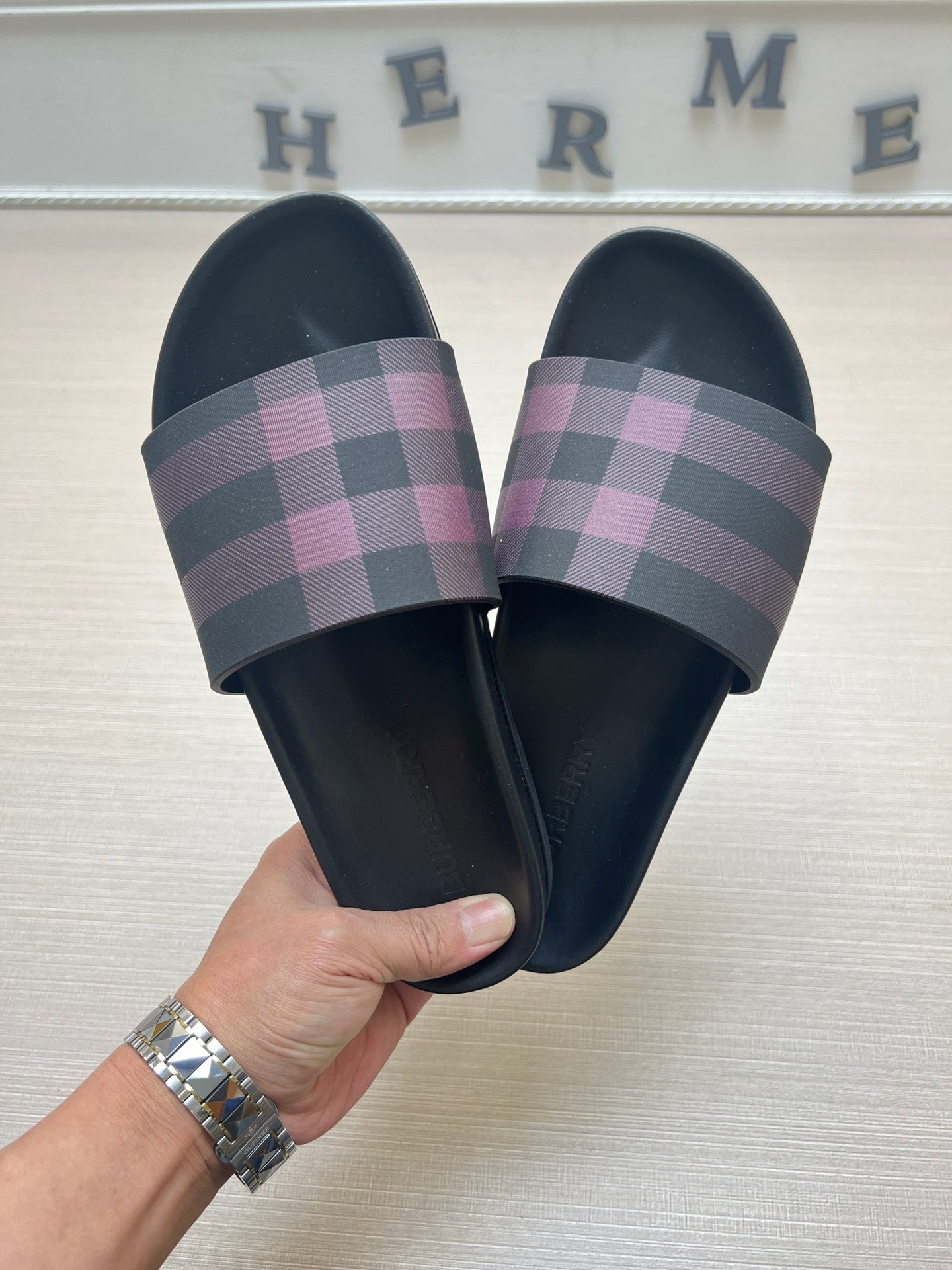 54R119Z  fashion  slippers