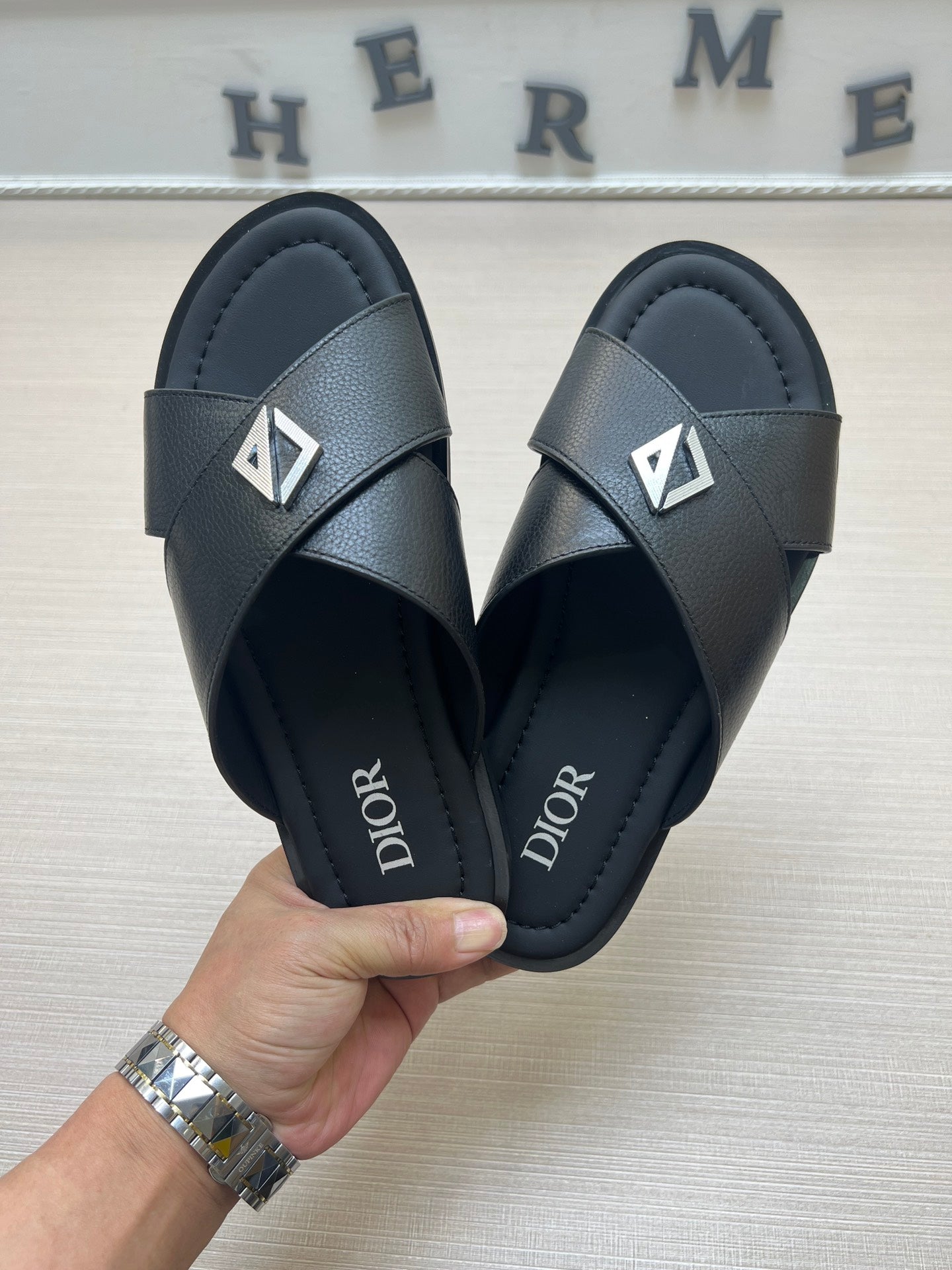 54D77Z    fashion slippers