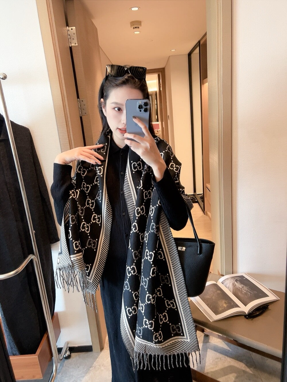 14 B270W　Fashion scarves