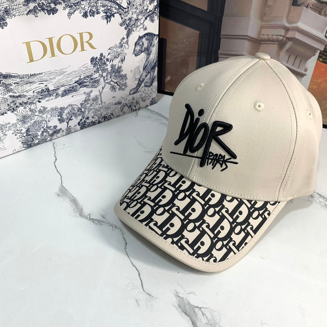 14D129M   Fashion hats