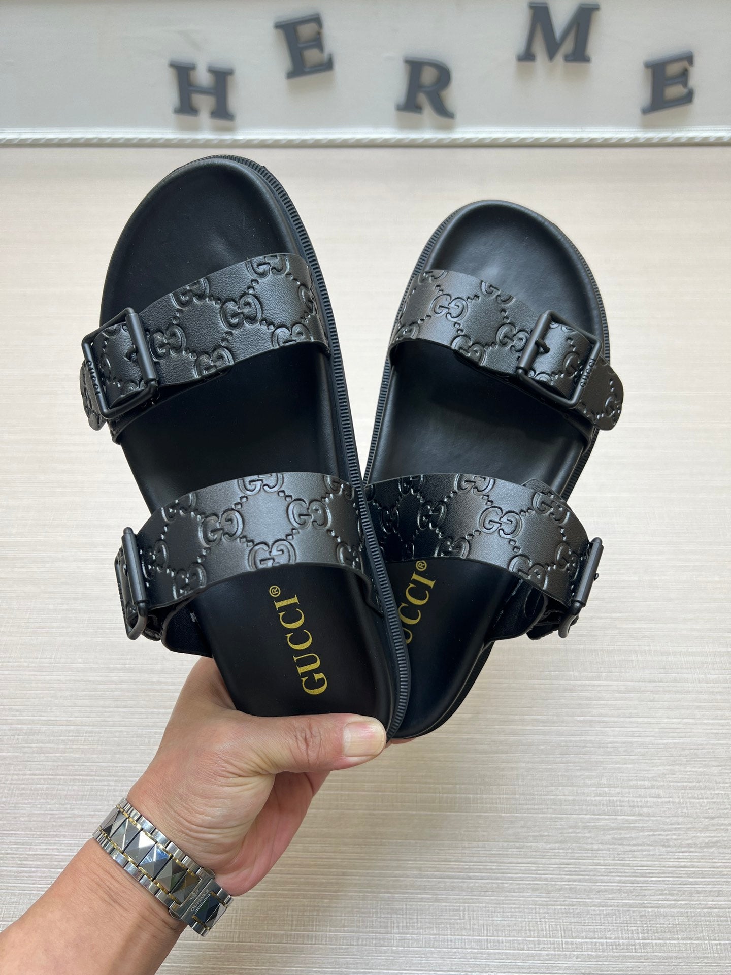 54B91Z    fashion slippers