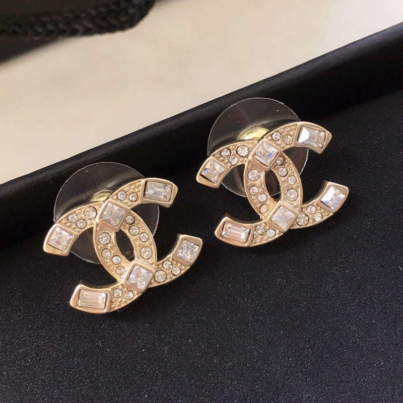 14C52E  Fashionable and high quality earrings