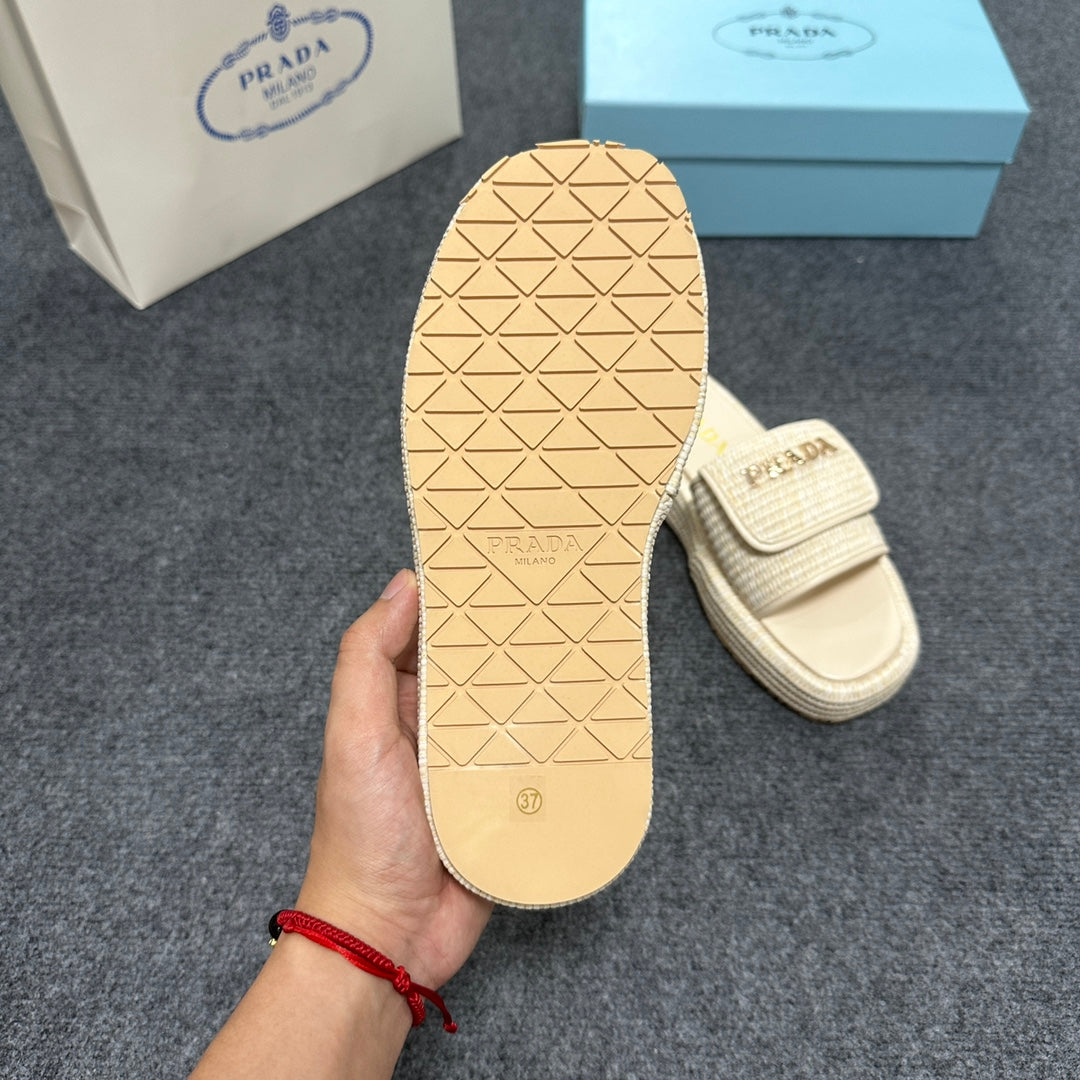 14PD24Z   fashion slippers