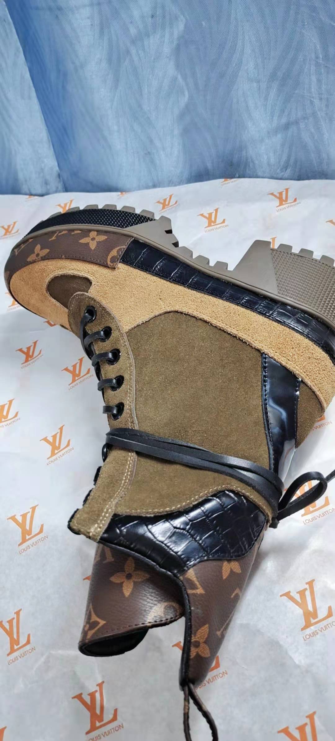 2XB204Z 1:1 High quality leather boot (top layer leather lining)