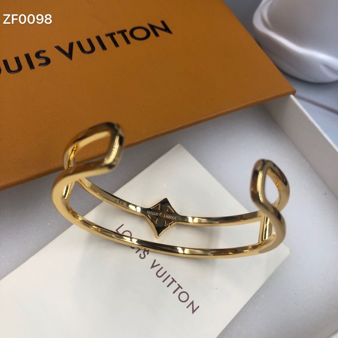 1YE348K  Fashion high -quality Bracelets