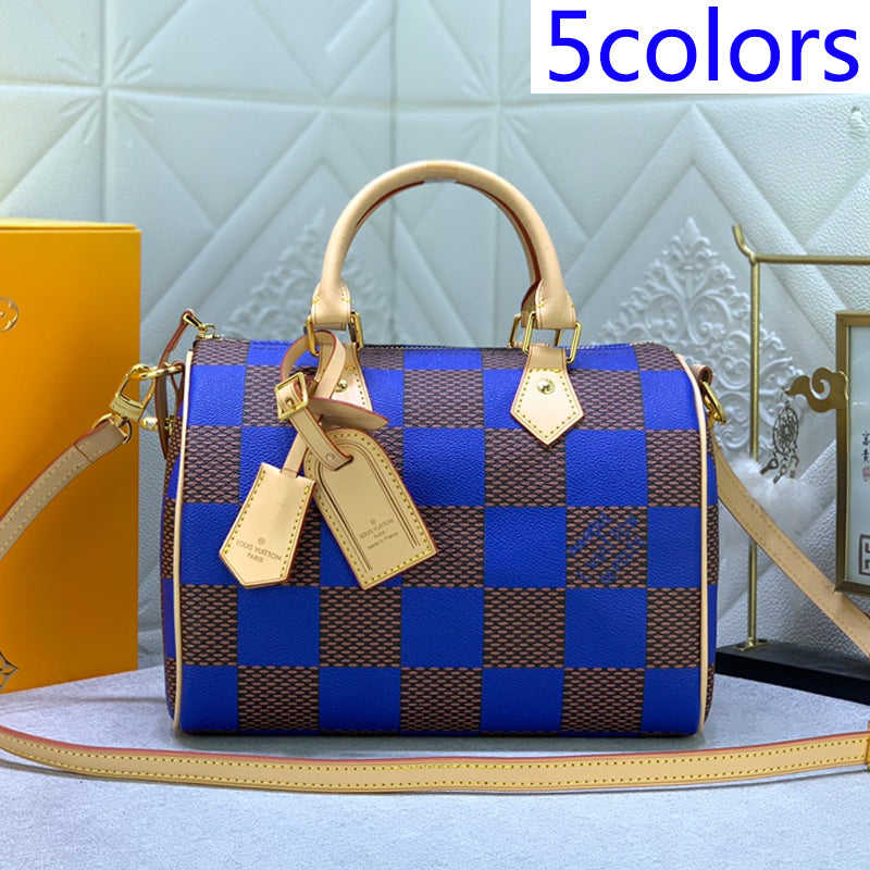 2XE269B hight quality leather Bags