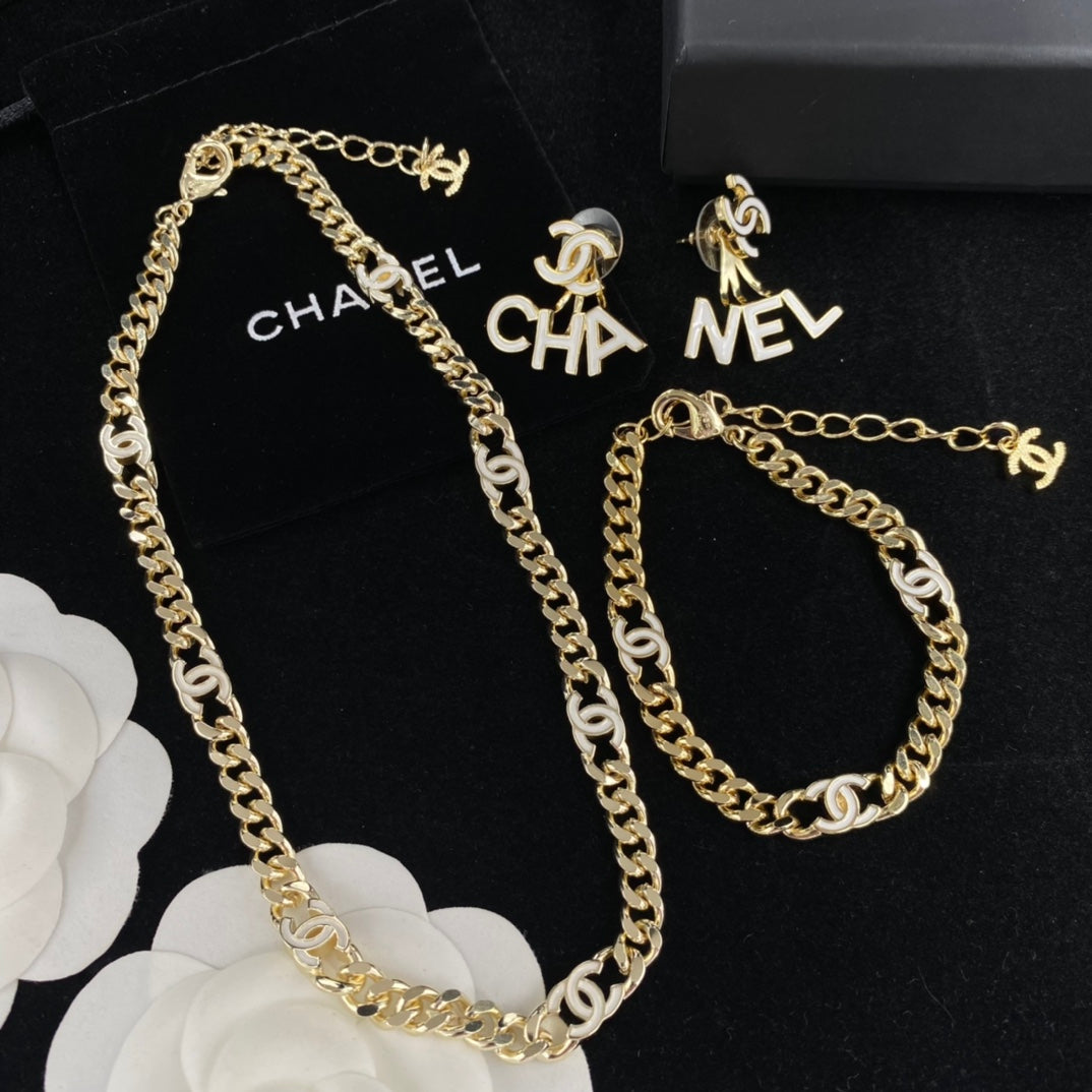 14E571X  Fashionable and high quality Earrings Bracelets Necklaces